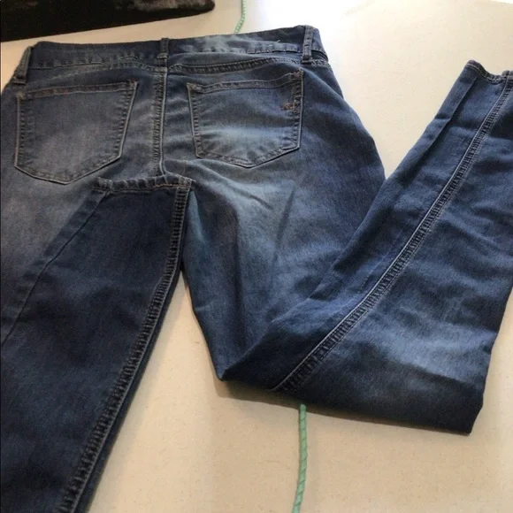 Mid rise jeans,blue desire, size 5 - Picture 3 of 4